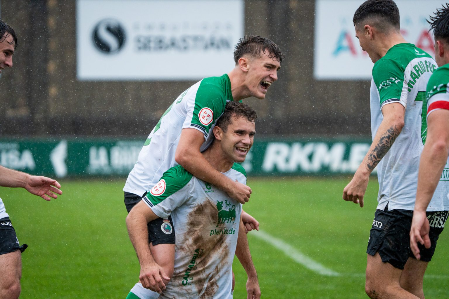 ‘Ganando bajo la lluvia’ (4-2)
