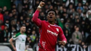 Landázuri celebra su gol frente al Racing