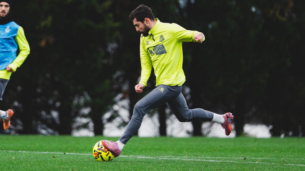 Duelo de altura entre Racing y Deportivo en Riazor