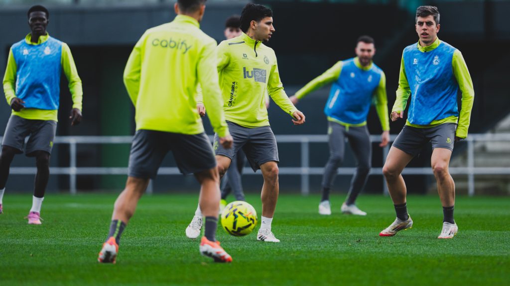 El Racing quiere lograr su primer triunfo en Los Cármenes