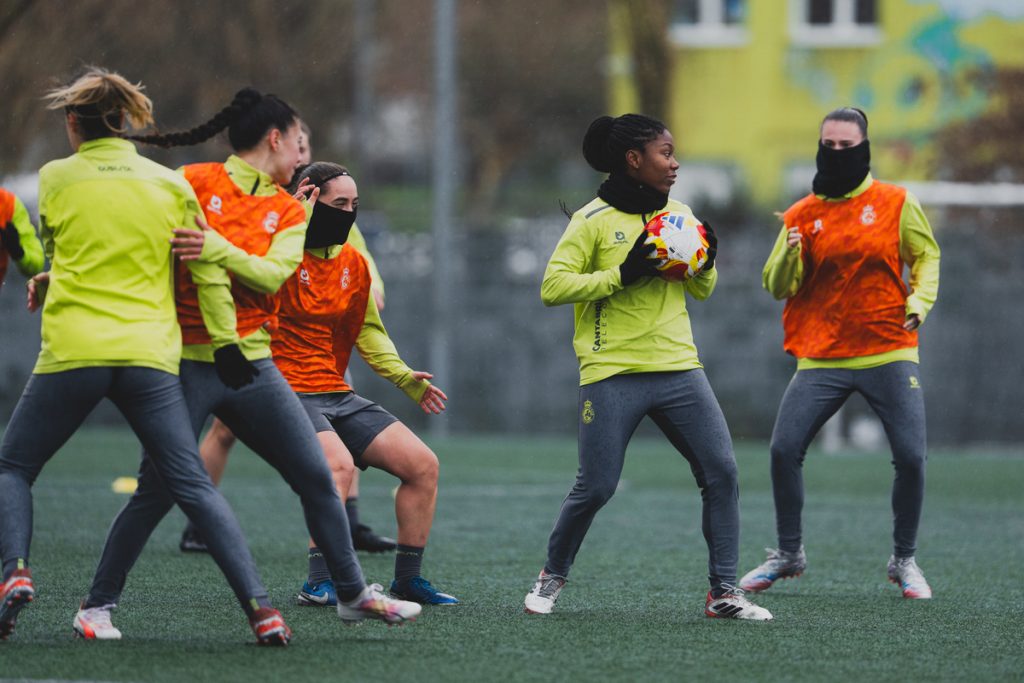 El Racing se enfrenta al Deportivo Abanca B el sábado, 7 de febrero, a las 12:00