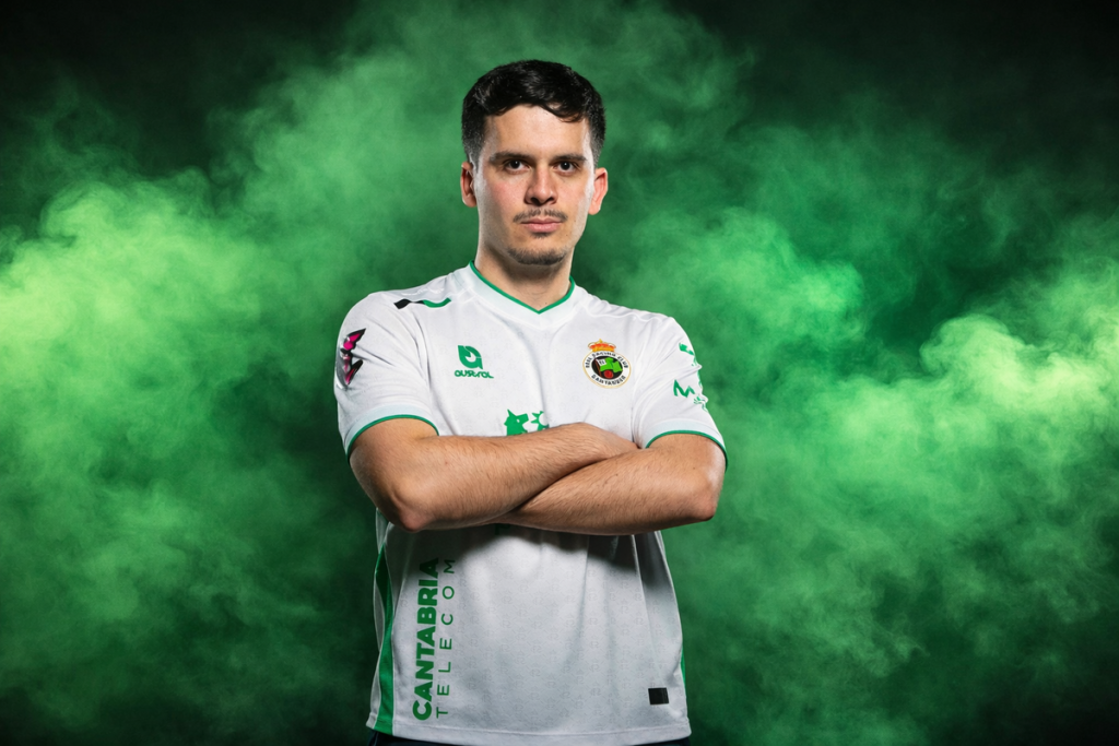 Raúl Chacón ‘Rauni’ vuelve a representar al Racing en LaLiga FC Pro 2025/26