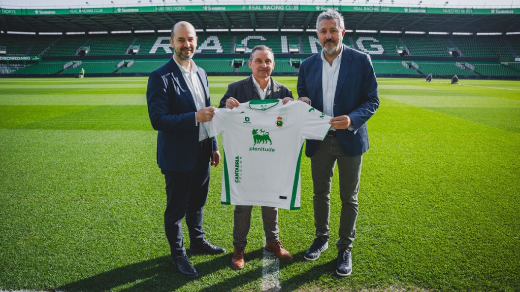 Llorente Ofimática Digital renueva su colaboración con el Real Racing Club Llorente Ofimática Digital renueva su colaboración con el Real Racing Club