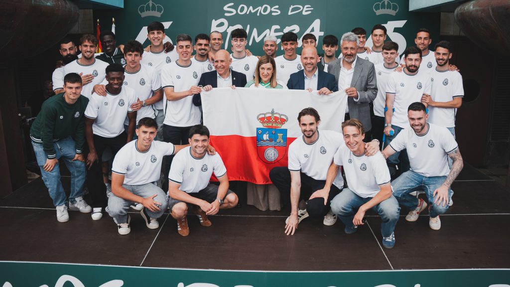 “El Racing es alma, historia y emoción, es una forma de sentir Cantabria” “El Racing es alma, historia y emoción, es una forma de sentir Cantabria”