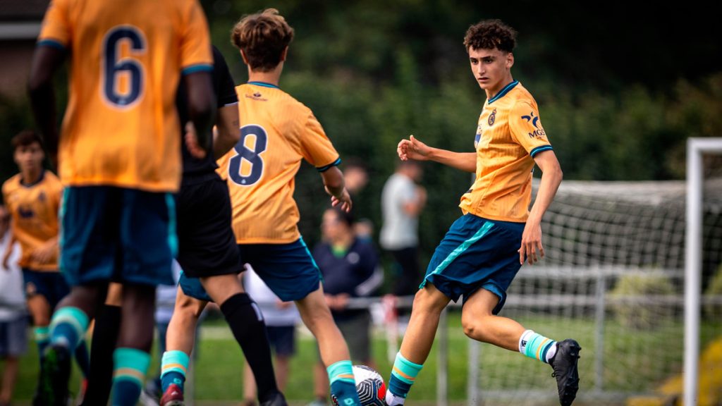 El Cadete A despidió el curso derrotando a la EF Santander (2-1) El Cadete A despidió el curso derrotando a la EF Santander (2-1)