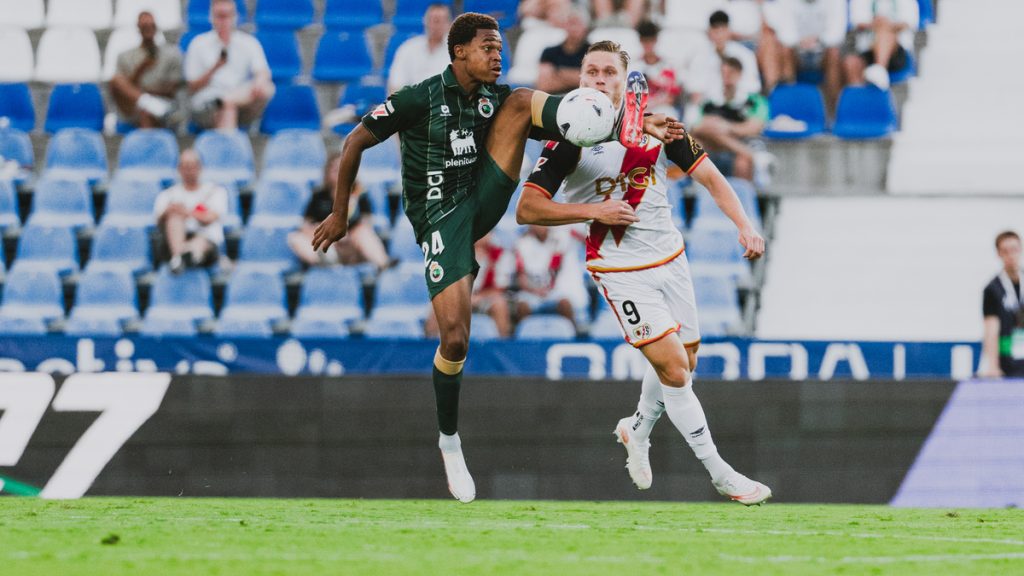 El Racing merece más ante el Rayo Vallecano (3-2) El Racing merece más ante el Rayo Vallecano (3-2)