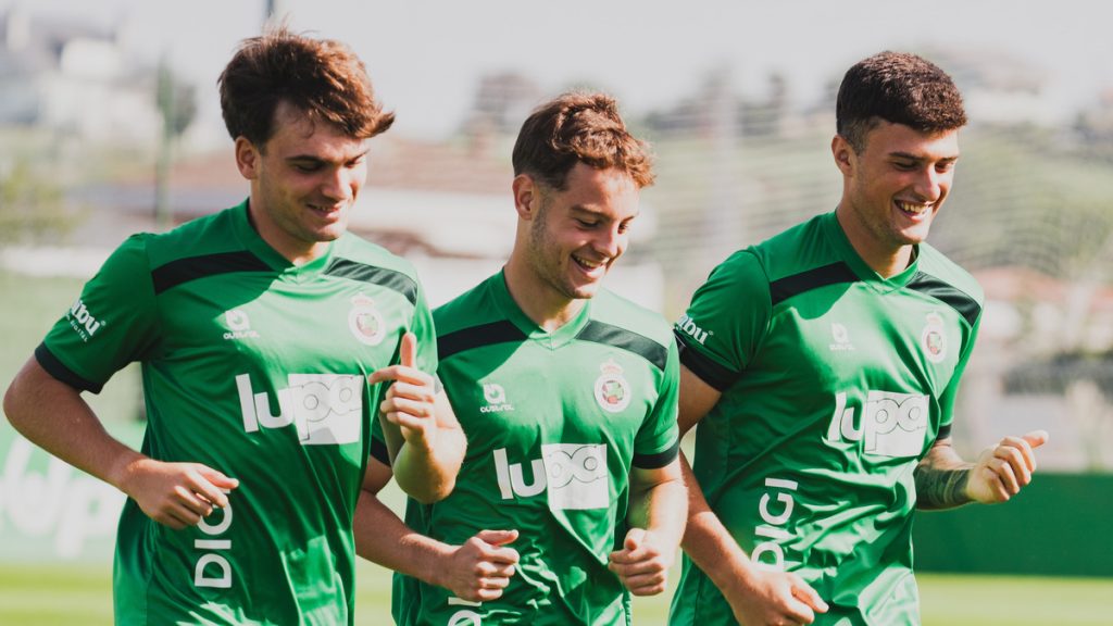 Rayo Cantabria y Sestao River estrenan la temporada en los Campos de Sport de Astillero Rayo Cantabria y Sestao River estrenan la temporada en los Campos de Sport de Astillero
